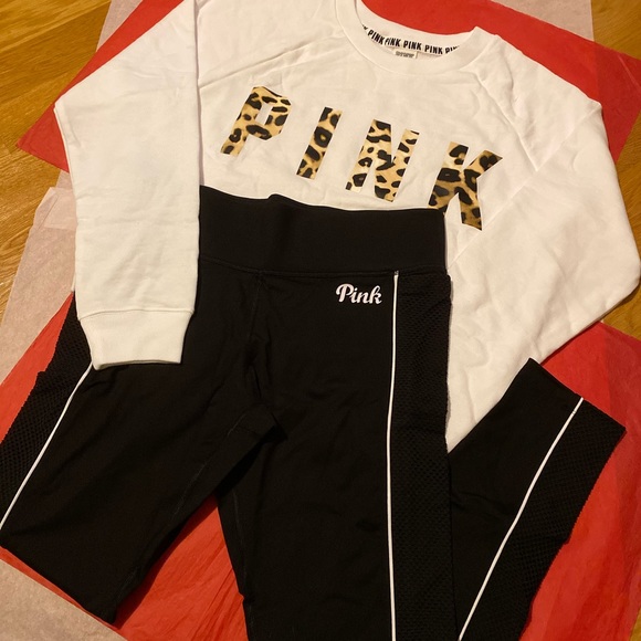 ❤️NWT VS PINK M/L OUTFIT❤️ - Picture 3 of 7